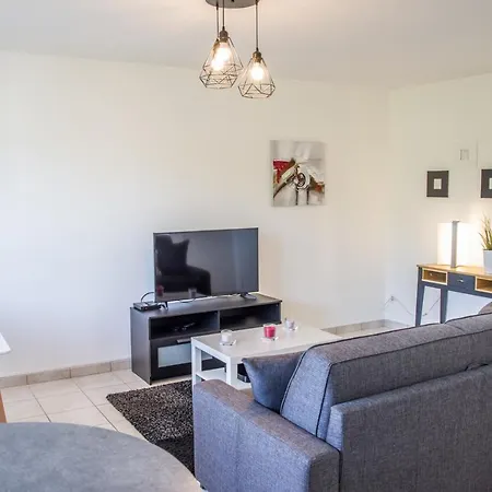 Petit Nid Douillet Apartmán Décines-Charpieu